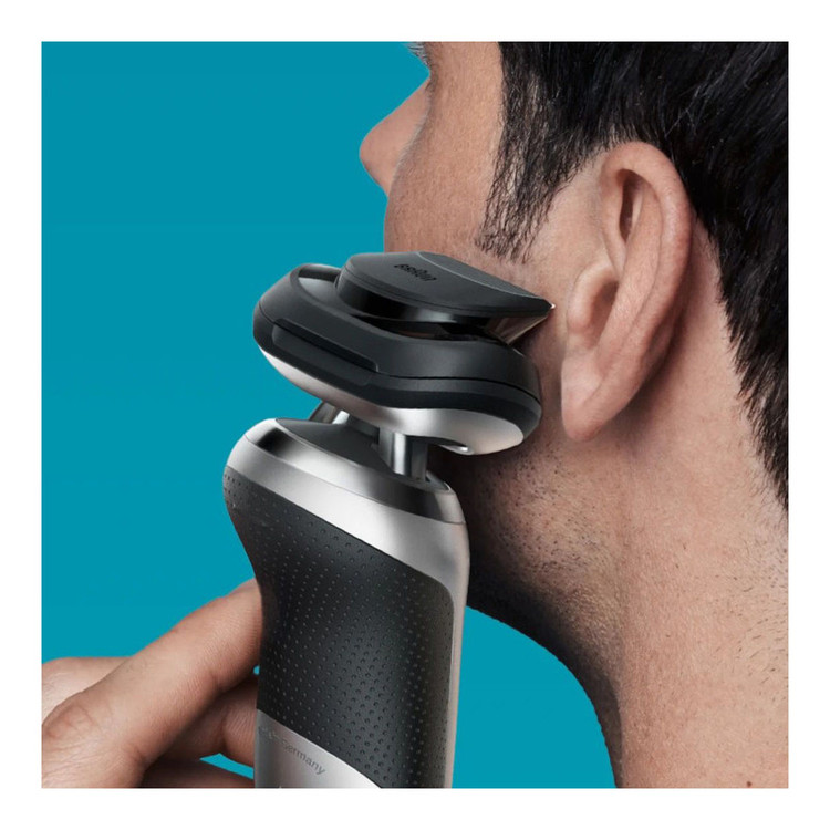 ماشین اصلاح موی صورت براون مدل 7075cc با تیغههای منعطف 360FLEX SYSTEM، تکنولوژی اسکن هوشمند مو، ضدآب، شارژ سریع 5 دقیقهای، استیشن SmartCare چهار کاره، سری خط زن مجزا و شانههای 1 تا 7 میلیمتر